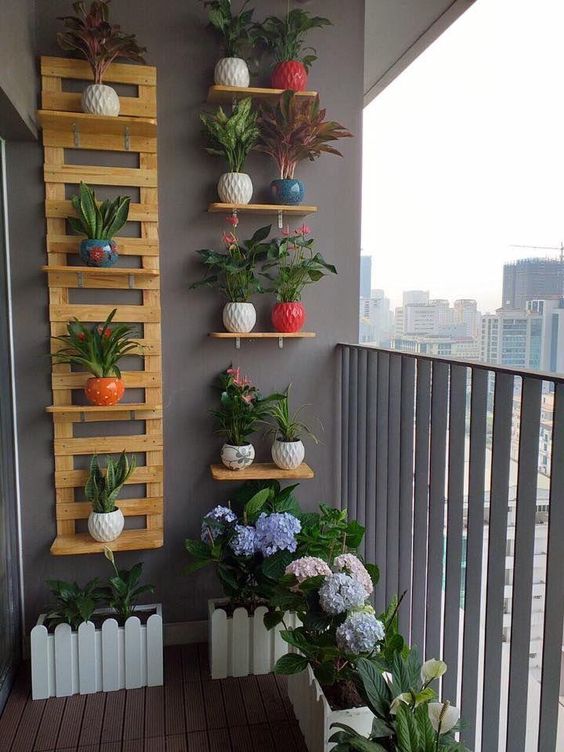jardim vertical simples em varanda pequena